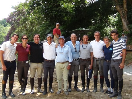 CL�NICA DE SALTO COM H�LIO PESSOA NA VILA H�PICA DO PETR�POLIS GOLF CLUBE FOI UM SUCESSO!