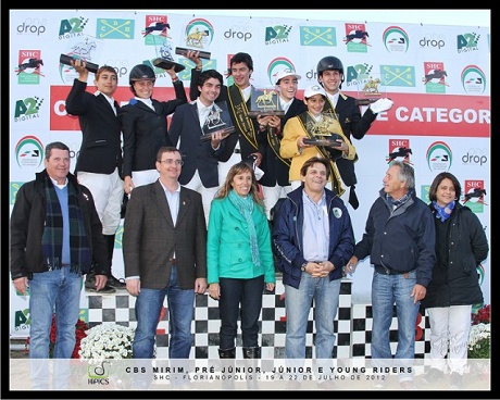 Equipe FEERJ � Vice Campe� por Equipes no CBS Junior em Santa Catarina