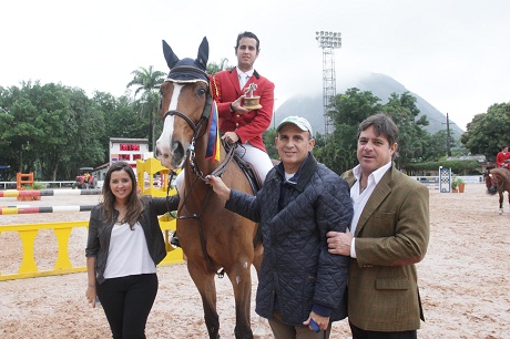 ANT�NIO PIMENTEL BRILHA NA ABERTURA DO ESTADUAL DE SALTOS NA H�PICA